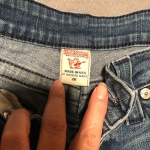 TRUE RELIGION shorts sz 26
